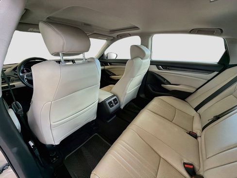 Used 2019 Honda Accord Touring image 25