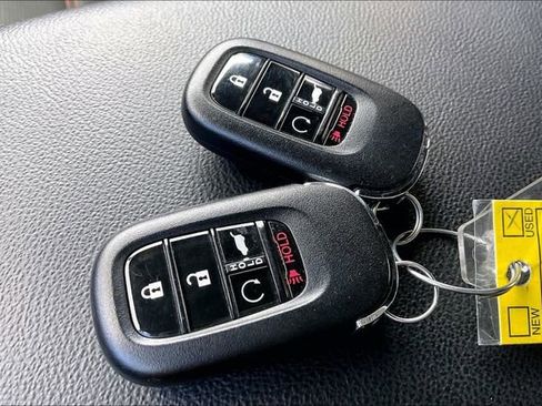 Used 2025 Honda CR-V Sport-L image 10