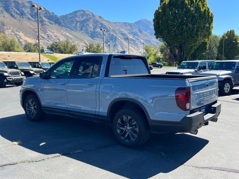 Used 2025 Honda Ridgeline Sport image 13