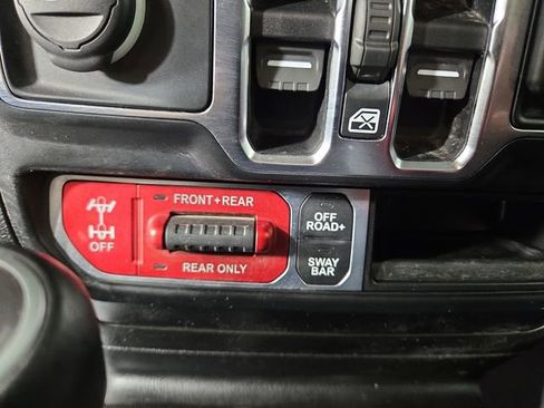 Used 2020 Jeep Gladiator Rubicon AWD/4WD image 26