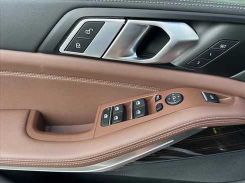 Used 2025 BMW X5 sDrive40i w/ Parking Assistance Package image 11