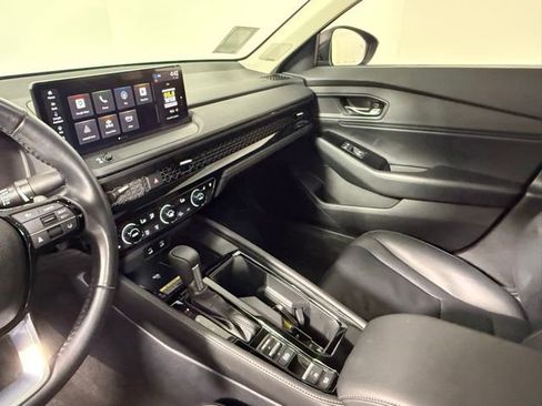 Used 2023 Honda Accord Touring image 28