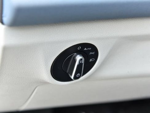 New 2026 Volkswagen Jetta SE FWD image 11