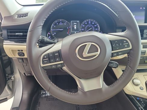 Used 2018 Lexus ES 350 w/ Accessory Package 2 FWD image 26