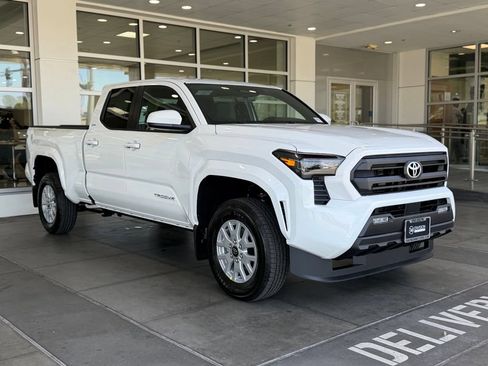 New 2026 Toyota Tacoma SR5 RWD image 6