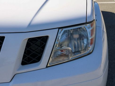 Used 2012 Nissan Frontier PRO-4X AWD/4WD image 10
