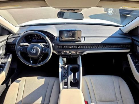 Used 2023 Honda Accord LX image 9