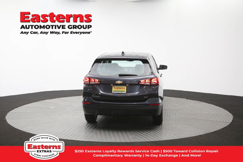 Used 2022 Chevrolet Equinox LS AWD/4WD image 39
