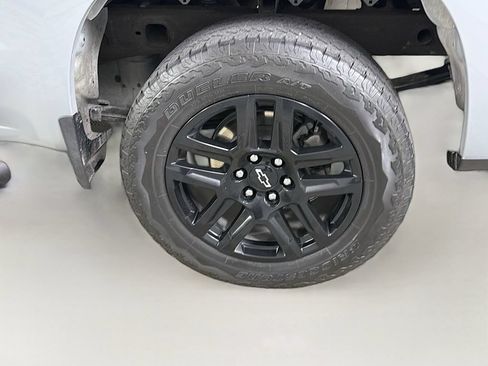 Used 2024 Chevrolet Silverado 1500 Custom w/ Turbomax Blackout Package RWD image 28