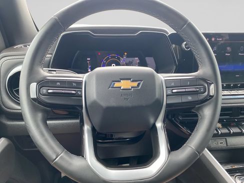 Used 2023 Chevrolet Colorado LT w/ LT Convenience Package II AWD/4WD image 25