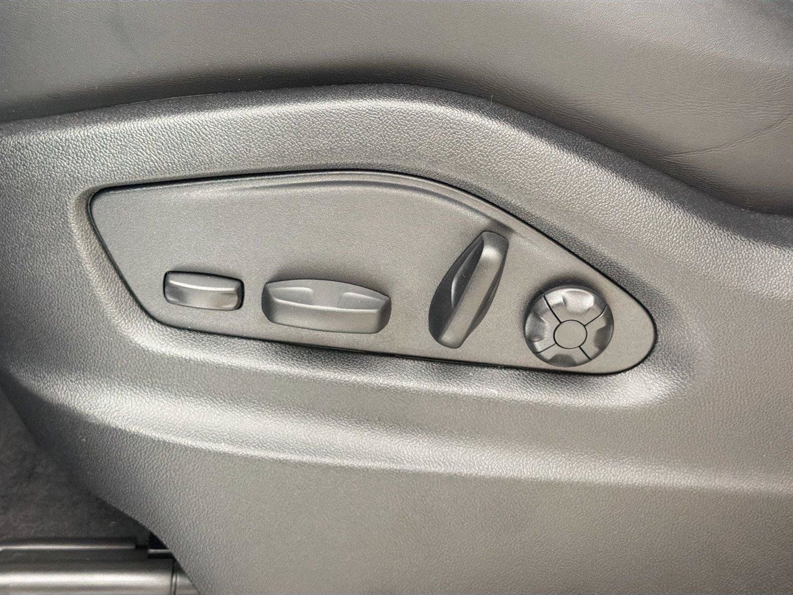 Certified 2025 Porsche Cayenne Coupe AWD/4WD image 32