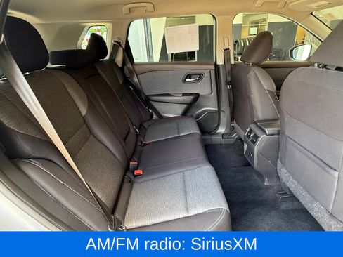 Used 2023 Nissan Rogue SV AWD/4WD image 19