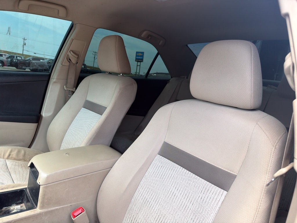 Used 2012 Toyota Camry LE FWD image 10