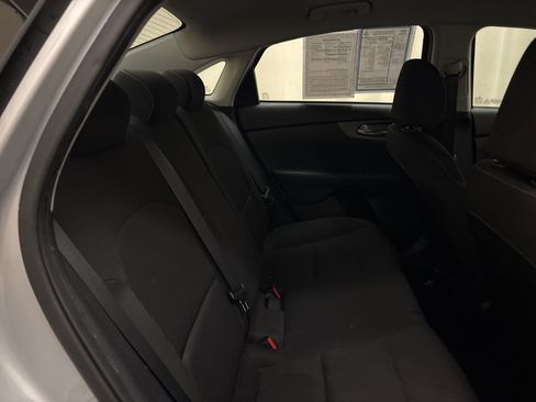Used 2021 Kia Forte LXS image 19