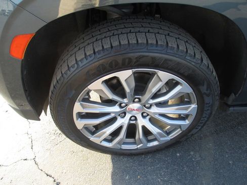 Used 2021 GMC Yukon Denali w/ Denali Ultimate Package image 15