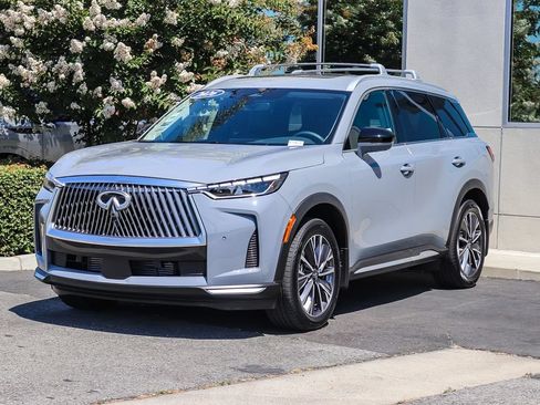 Certified 2026 INFINITI QX60 Luxe w/ Cargo Package FWD image 3