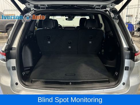 Used 2024 Jeep Grand Cherokee Altitude AWD/4WD image 9