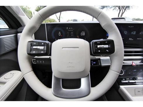 Used 2025 Hyundai Santa Fe SEL AWD/4WD image 13