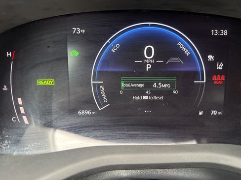 Used 2025 Toyota Camry LE image 8