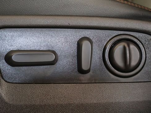 Used 2022 GMC Sierra 1500 AT4 image 26