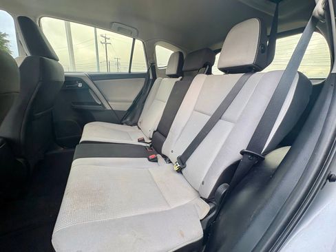 Used 2016 Toyota RAV4 XLE FWD image 9