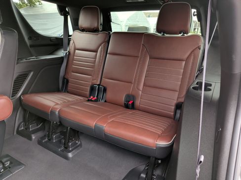 Used 2023 GMC Yukon Denali Ultimate AWD/4WD image 40