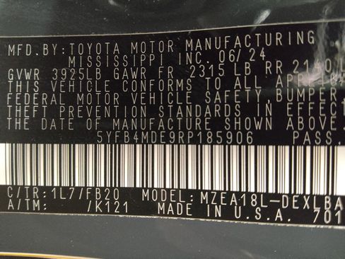 Used 2024 Toyota Corolla LE image 33