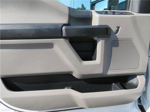 Used 2019 Ford F250 XL w/ STX Appearance Package AWD/4WD image 11