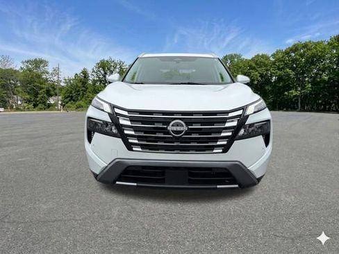 Used 2025 Nissan Rogue SL w/ SL Premium Package AWD/4WD image 3