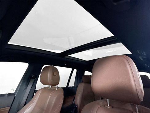 Used 2024 Mercedes-Benz GLS 450 4MATIC w/ AMG Line Exterior image 7