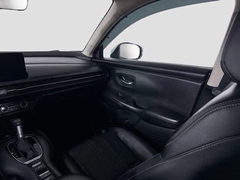 Used 2023 Honda HR-V EX-L image 16