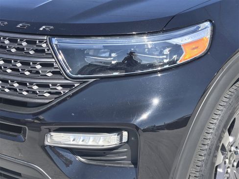 Certified 2022 Ford Explorer XLT w/ Equipment Group 202A image 9