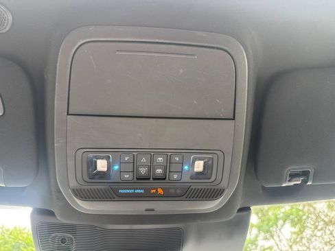 Used 2020 Ford Explorer Limited w/ Class III Trailer Tow Package AWD/4WD image 30