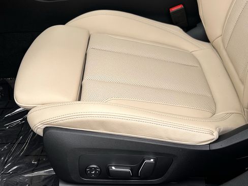 New 2026 BMW 330i Sedan w/ Premium Package image 21