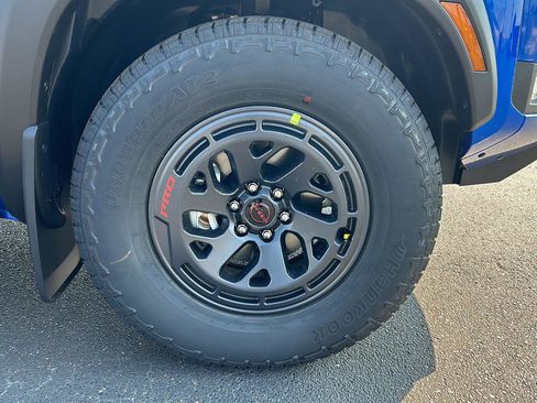 New 2026 Nissan Frontier PRO-4X w/ Pro-4x Convenience Package image 9