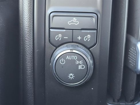 Used 2021 Chevrolet Silverado 1500 Custom image 21