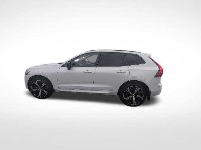 Used 2024 Volvo XC60 B5 Ultimate w/ Protection Package Premier AWD/4WD image 12