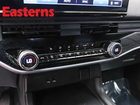 Used 2024 Honda Prologue EX image 19
