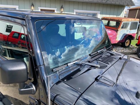 Used 2014 Jeep Wrangler Unlimited Sahara image 67