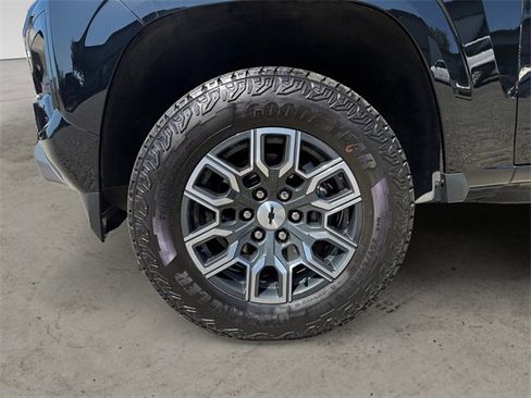 Used 2023 Chevrolet Colorado Z71 w/ Z71 Convenience Package 2 image 14