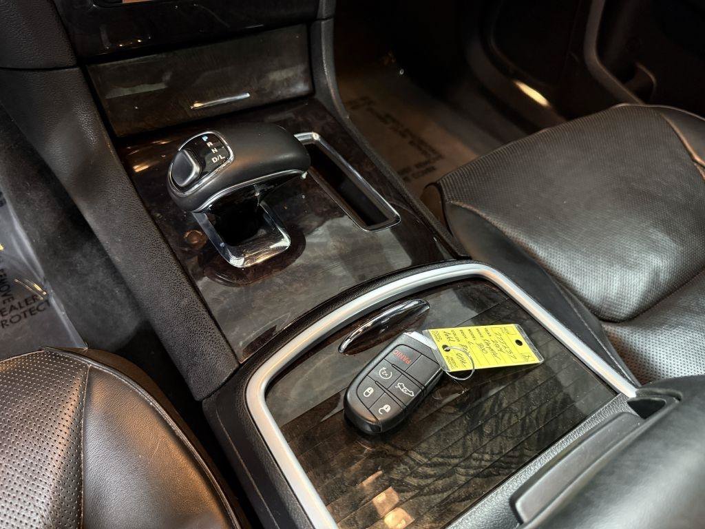 Used 2014 Chrysler 300 C AWD/4WD image 20