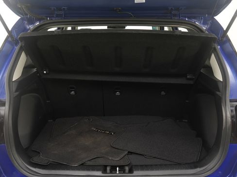 Used 2023 Hyundai Venue Limited image 20