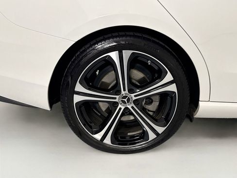 Certified 2025 Mercedes-Benz C 300 Sedan image 33