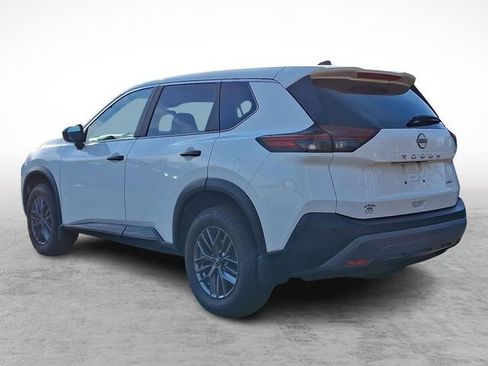 Used 2023 Nissan Rogue S image 4