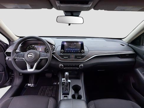 Used 2025 Nissan Altima 2.5 SV AWD/4WD image 3