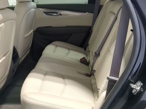 Used 2018 Cadillac XT5 Luxury w/ LPO, Wheel Lock Package image 33