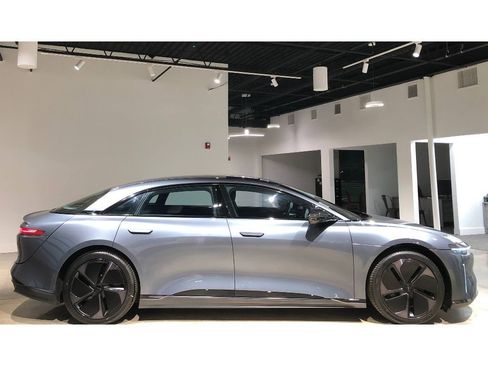 Used 2024 Lucid Air Pure image 9