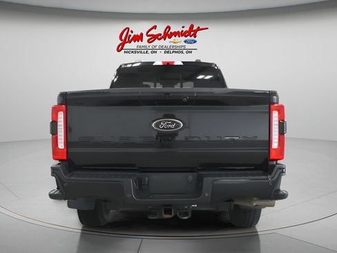Used 2024 Ford F250 Lariat w/ Black Appearance Package AWD/4WD image 4