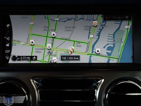 Used 2020 Rolls-Royce Dawn image 37