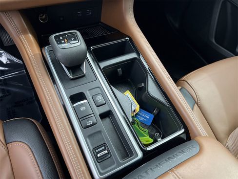 Certified 2023 Nissan Pathfinder Platinum w/ Cargo Package image 16